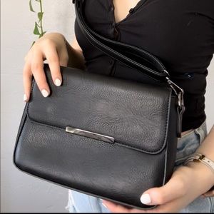 Black crossbody purse